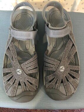 Wmn's Keen sandals